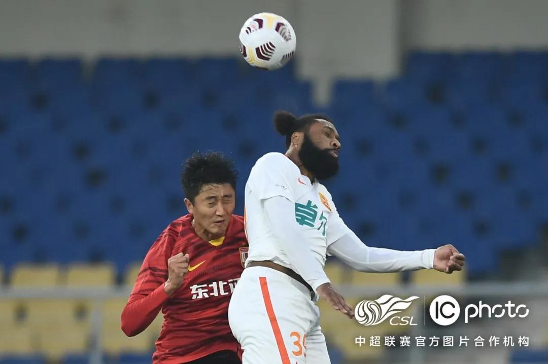 نتيجة مباراة الأهلي والزمالكتفاصيل المواجهة الكبرى بين القطبين